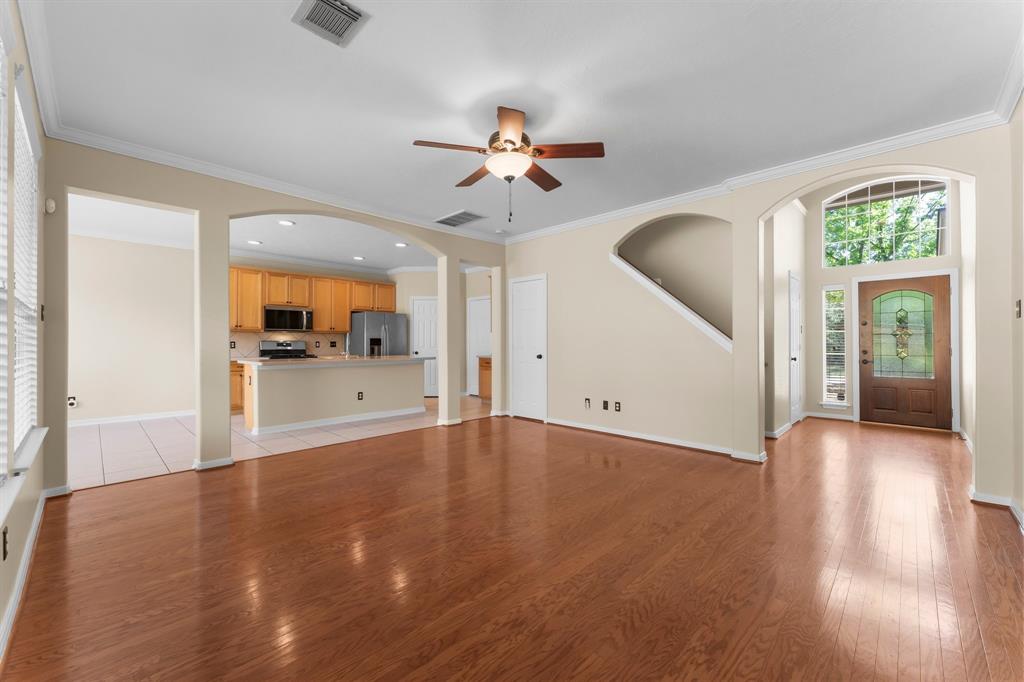 54 E Burberry Circle, The Woodlands, Texas image 6