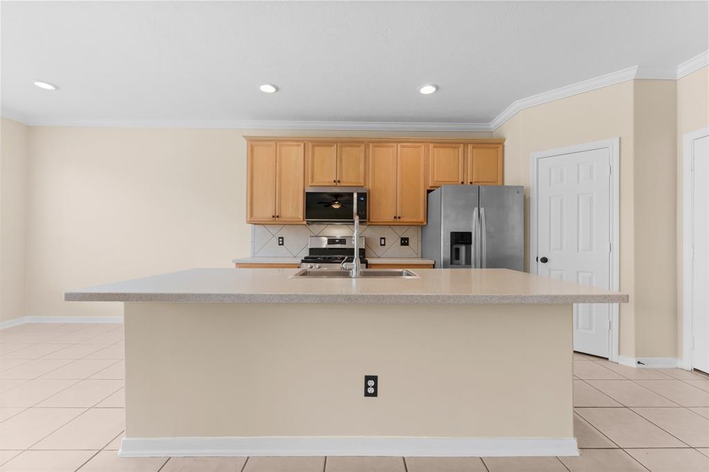 54 E Burberry Circle, The Woodlands, Texas image 7