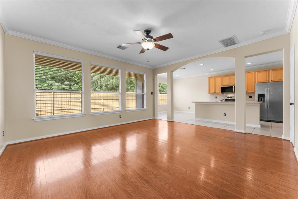 54 E Burberry Circle, The Woodlands, Texas image 5