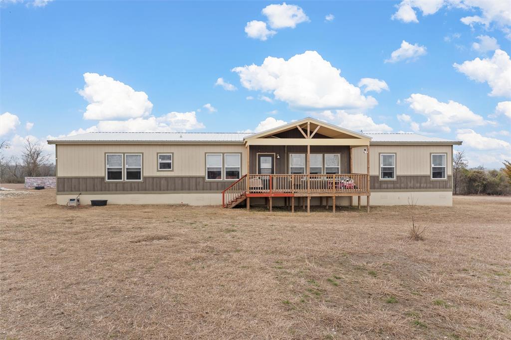 105 County Road 4025, Lott, Texas image 2