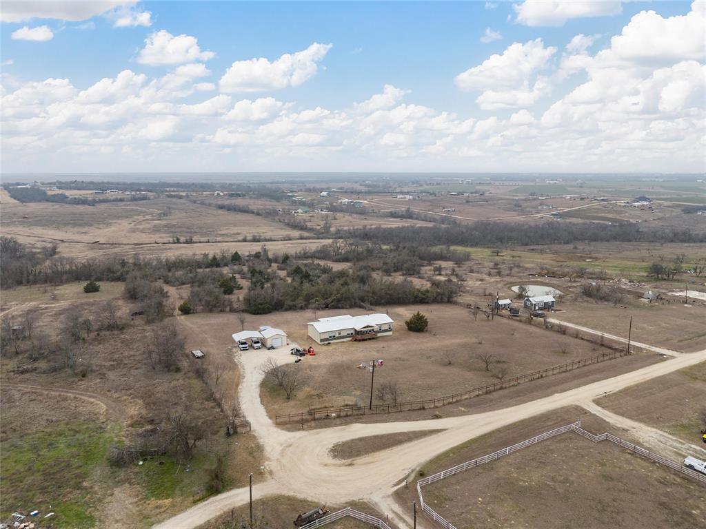 105 County Road 4025, Lott, Texas image 41