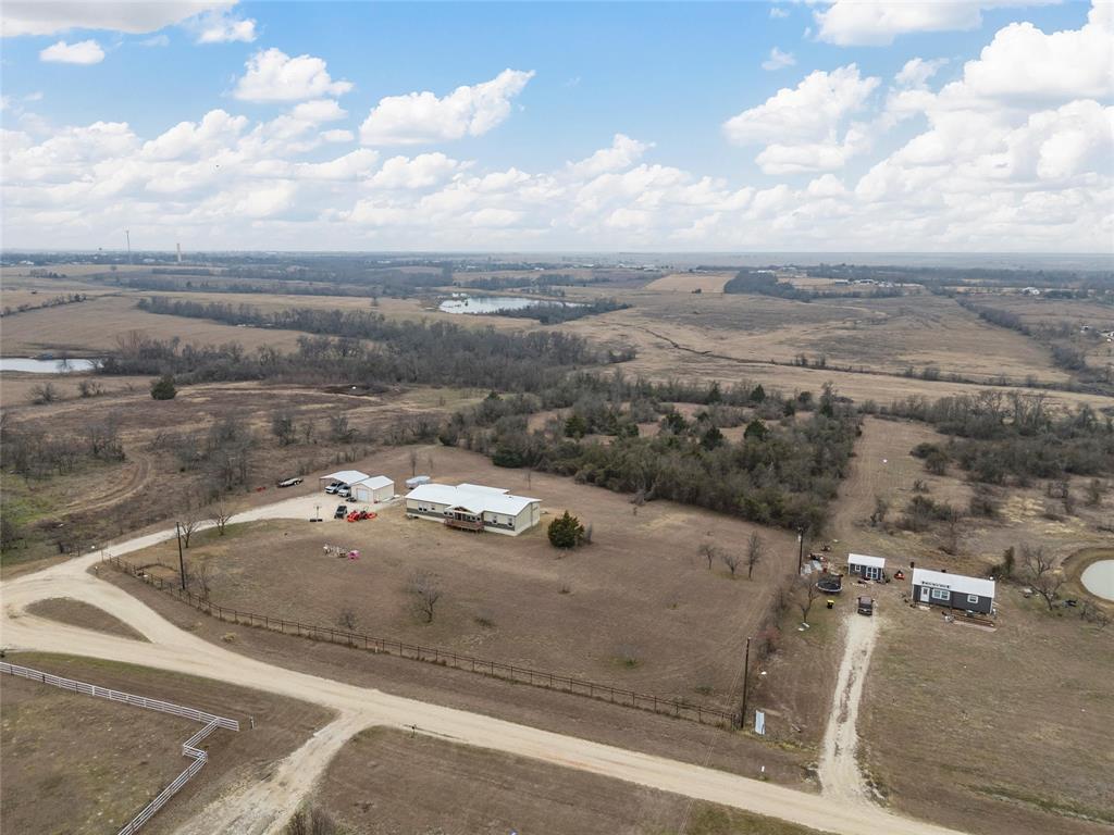 105 County Road 4025, Lott, Texas image 38