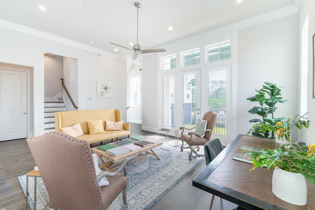 819 Bringhurst