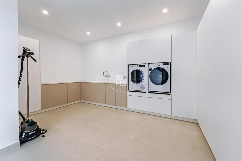 29639, Spain, 4 Bedrooms Bedrooms, ,4 BathroomsBathrooms,Residential,Active,181468