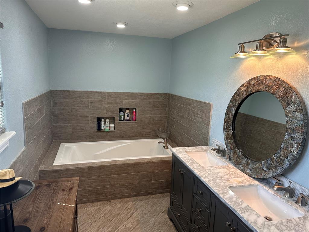 409 West Texas Street, Brazoria, Texas image 13