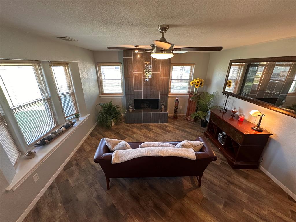 409 West Texas Street, Brazoria, Texas image 6