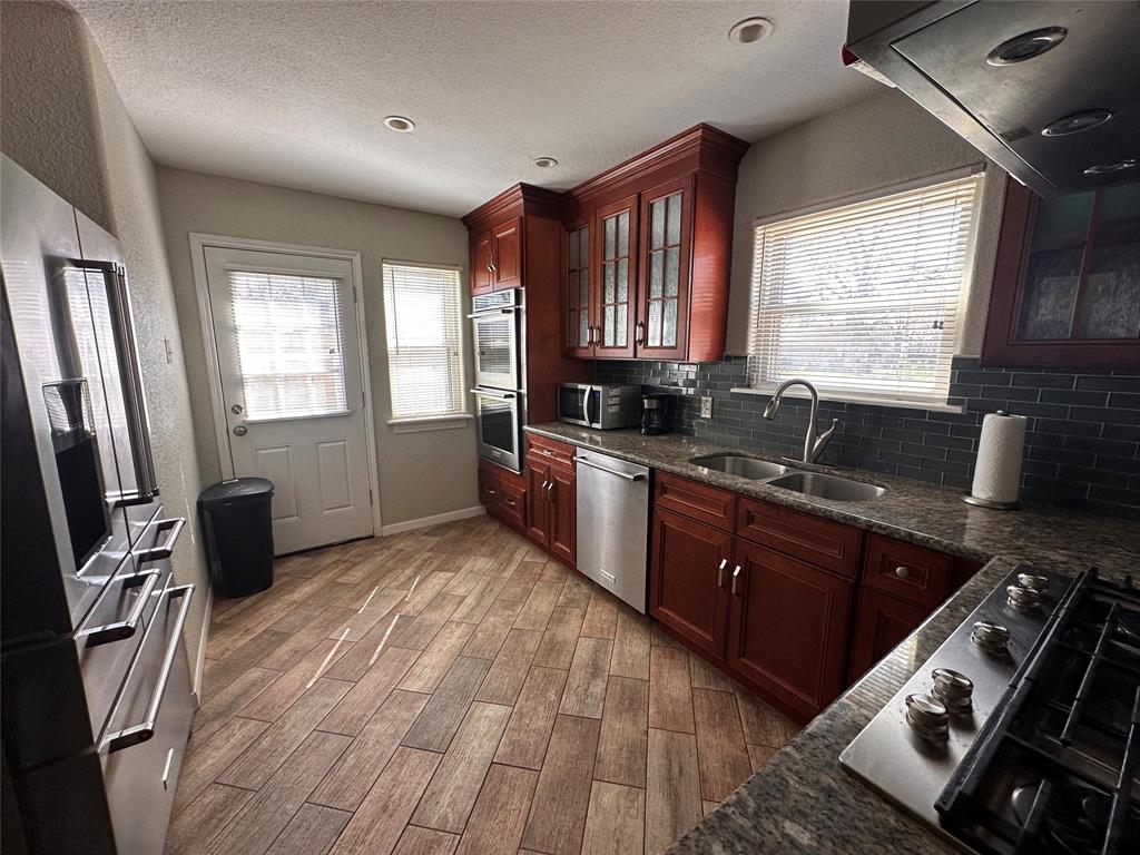 409 West Texas Street, Brazoria, Texas image 3