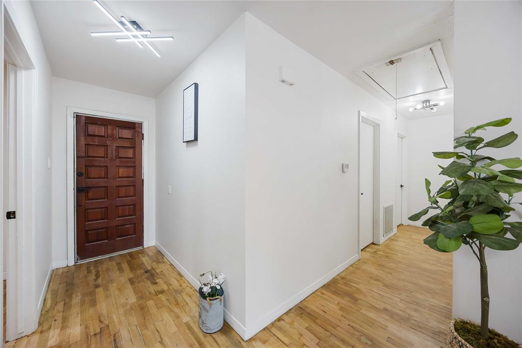 5030 Clover Street, Houston, Texas image 3