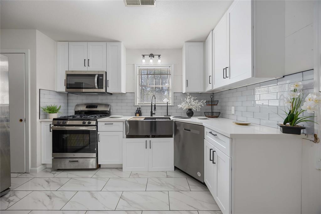 5030 Clover Street, Houston, Texas image 12