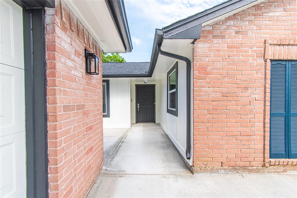 2402 N Ferrisburg Court