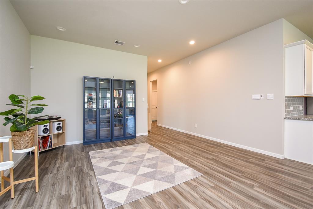 32010 Casa Linda Drive, Hockley, Texas image 11