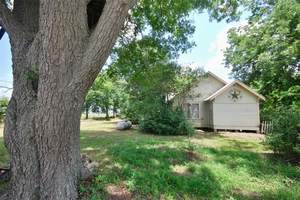 1024 E Sedan Road, Weimar, Texas image 9