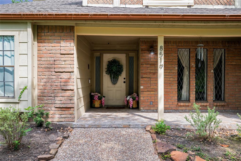 8519 Rebawood Drive, Humble, Texas image 2