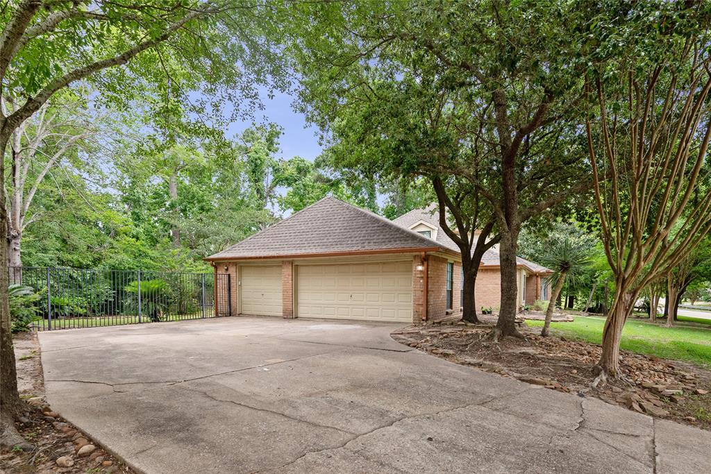 8519 Rebawood Drive, Humble, Texas image 5