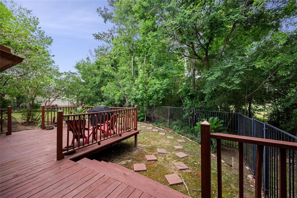 8519 Rebawood Drive, Humble, Texas image 10