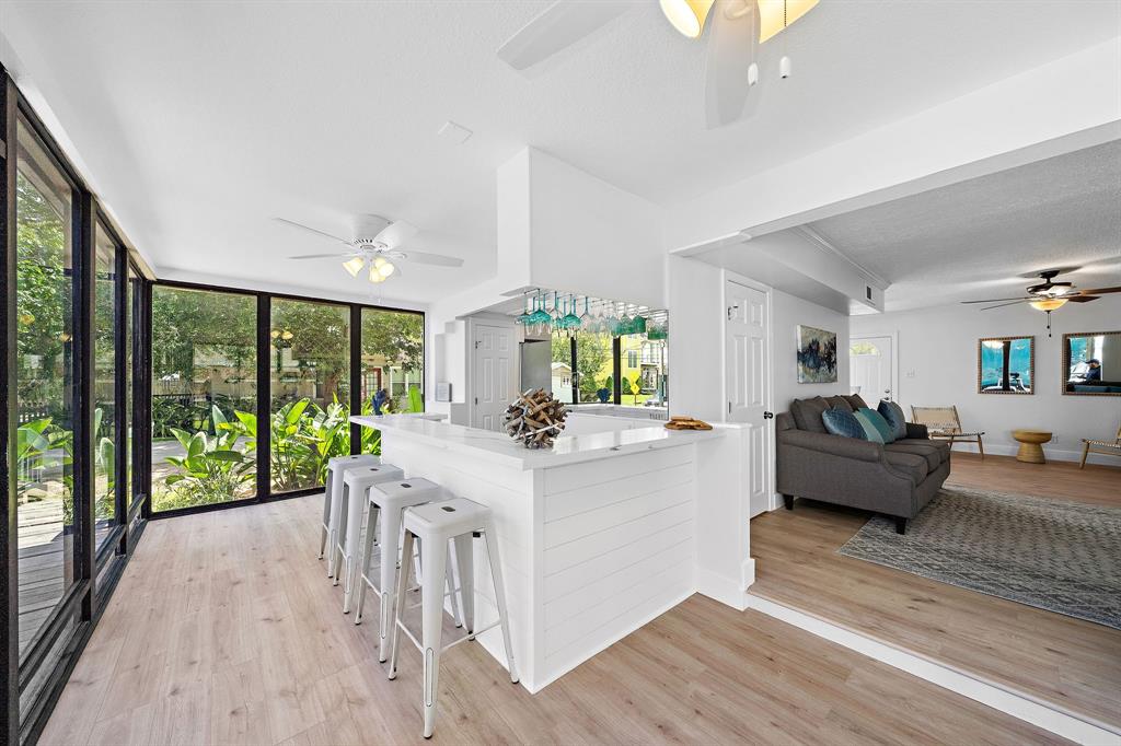 515 Clear Lake Road, Kemah, Texas image 10