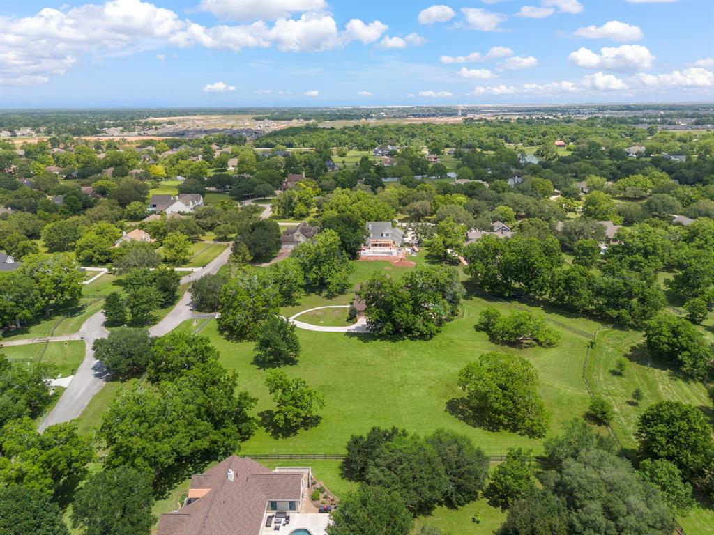 5326 Harris Woods Trace, Fulshear, Texas image 9