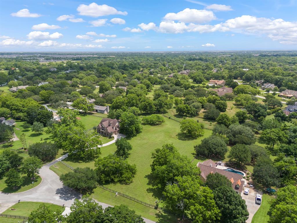 5326 Harris Woods Trace, Fulshear, Texas image 8