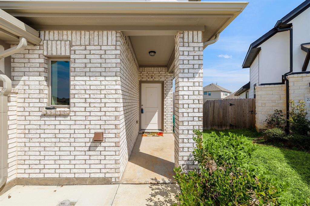 20103 Moonlight Falls Court, Richmond, Texas image 6