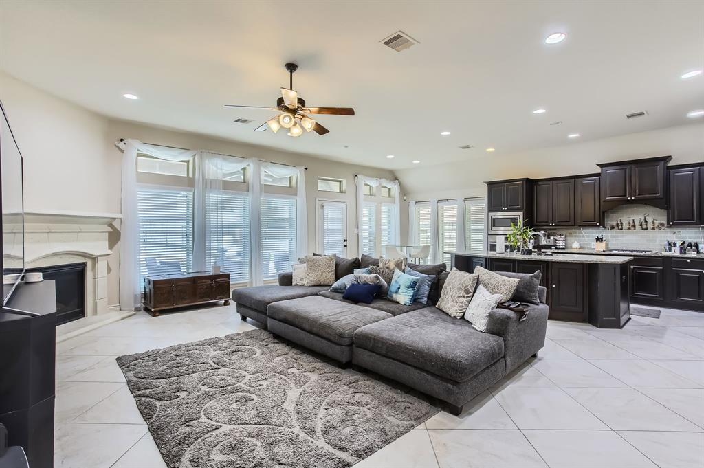 9235 Lakeshores Lagoon Lane, Cypress, Texas image 5