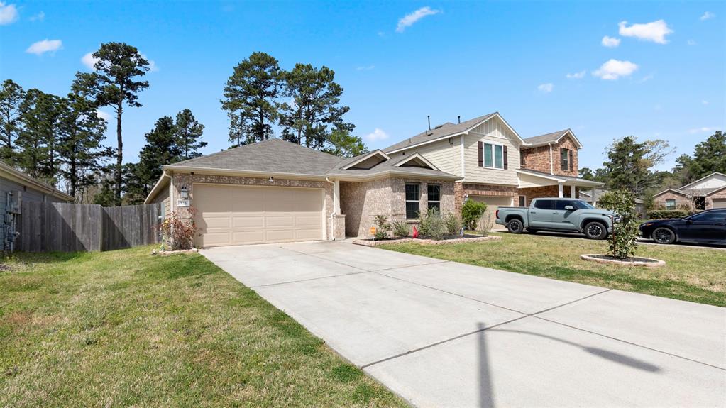 525 Bonnerville Lane, Magnolia, Texas image 3