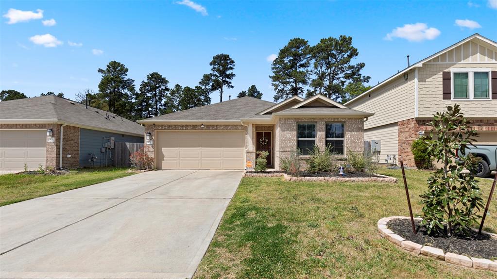 525 Bonnerville Lane, Magnolia, Texas image 1
