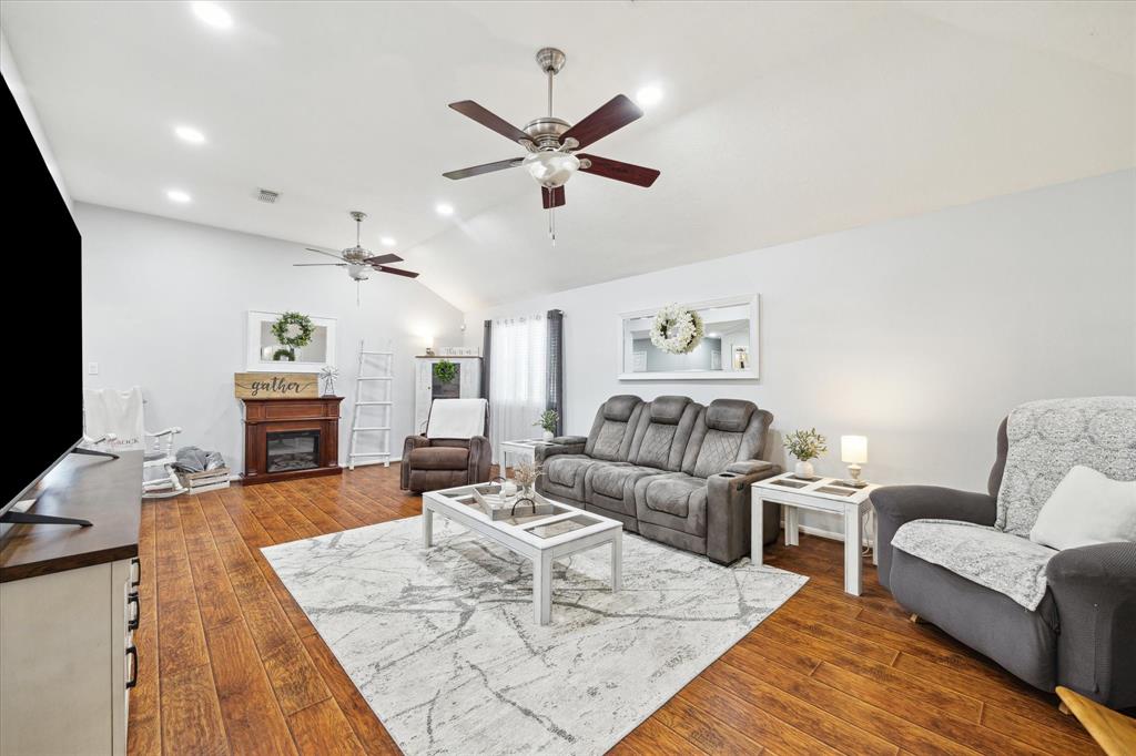 12037 La Salle Crossing