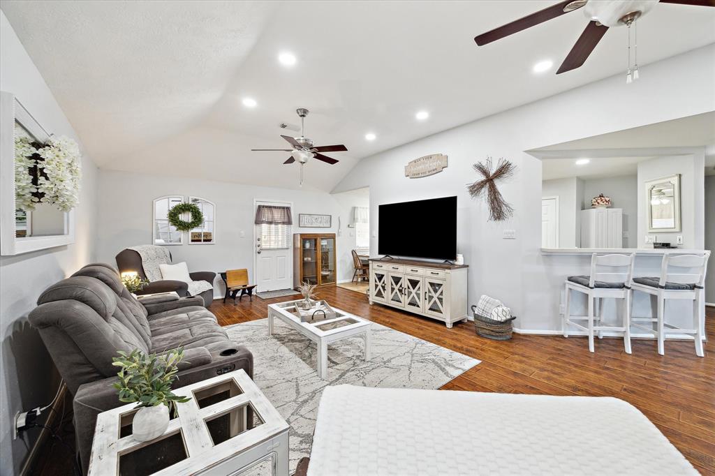 12037 La Salle Crossing