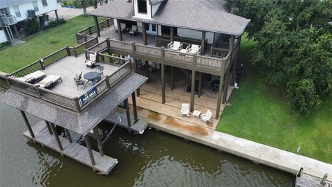 A home in Crystal Beach