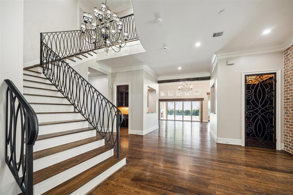 800 Frandora Lane