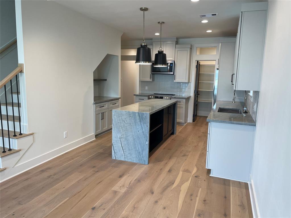709 Ball, Galveston, Texas image 3