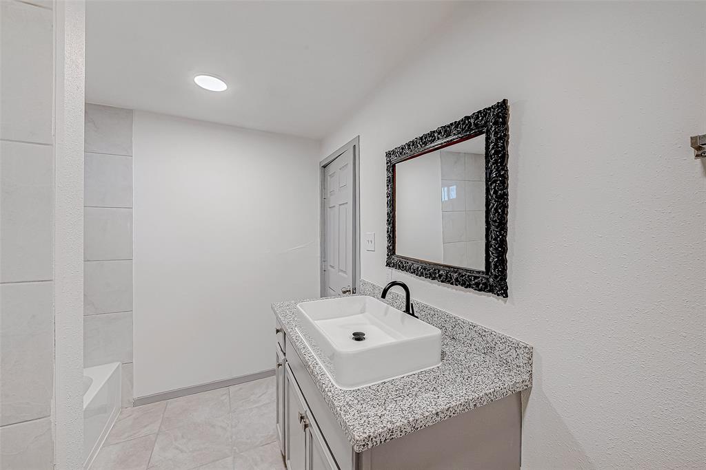 215 Wheaton Street, Richmond, Texas image 12