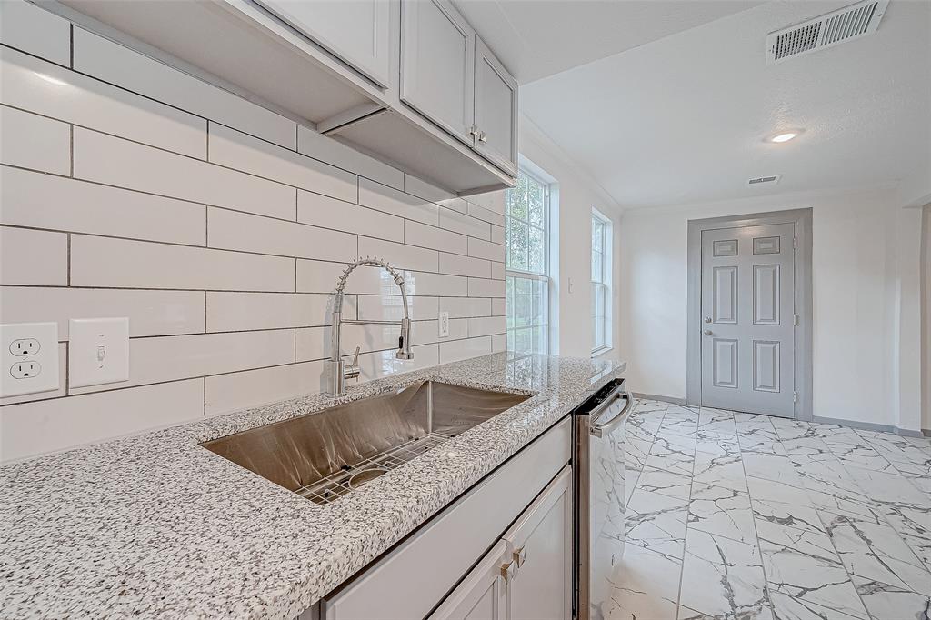 215 Wheaton Street, Richmond, Texas image 20