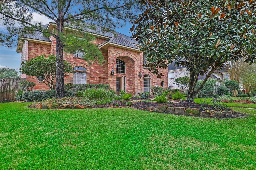 5918 Hidden Lakes Drive, Kingwood, Texas image 2