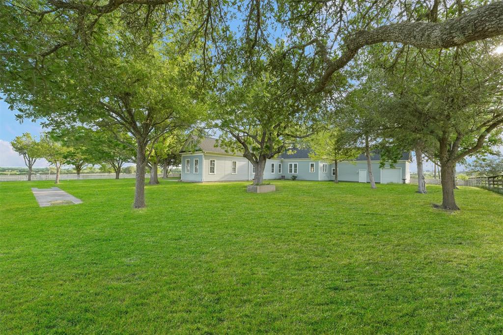 9058 Sam Houston Road, Brenham, Texas image 31
