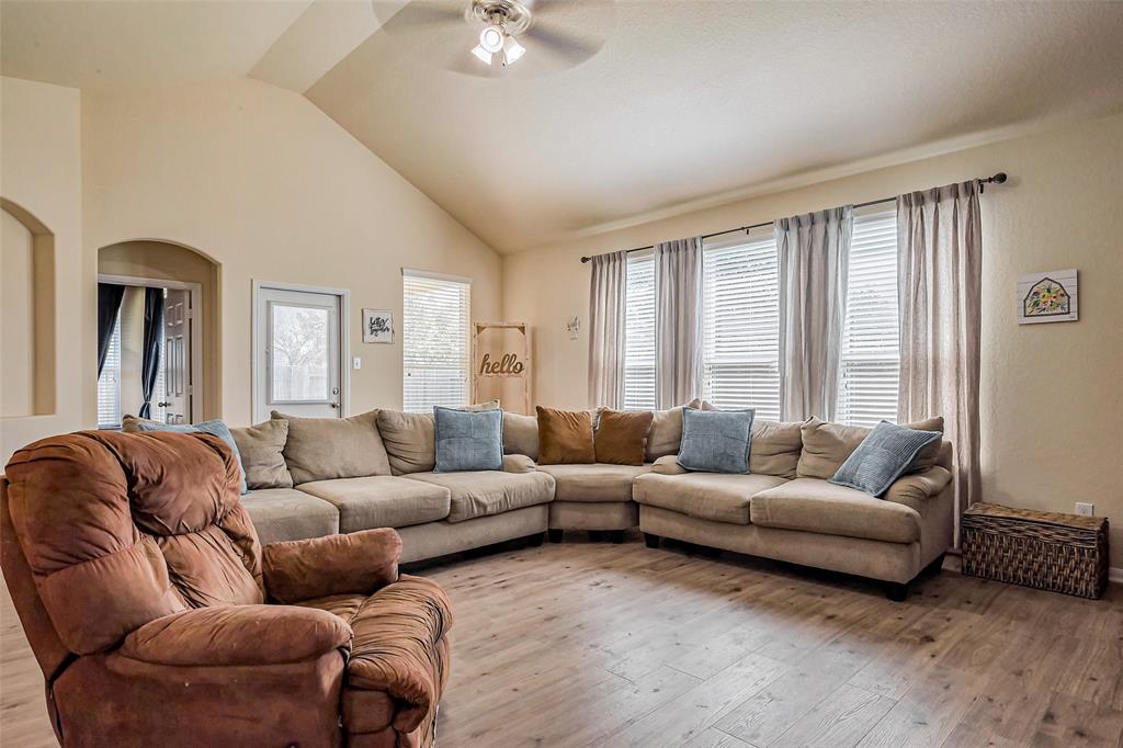 2927 Coachmaker Trail, Rosenberg, Texas image 8