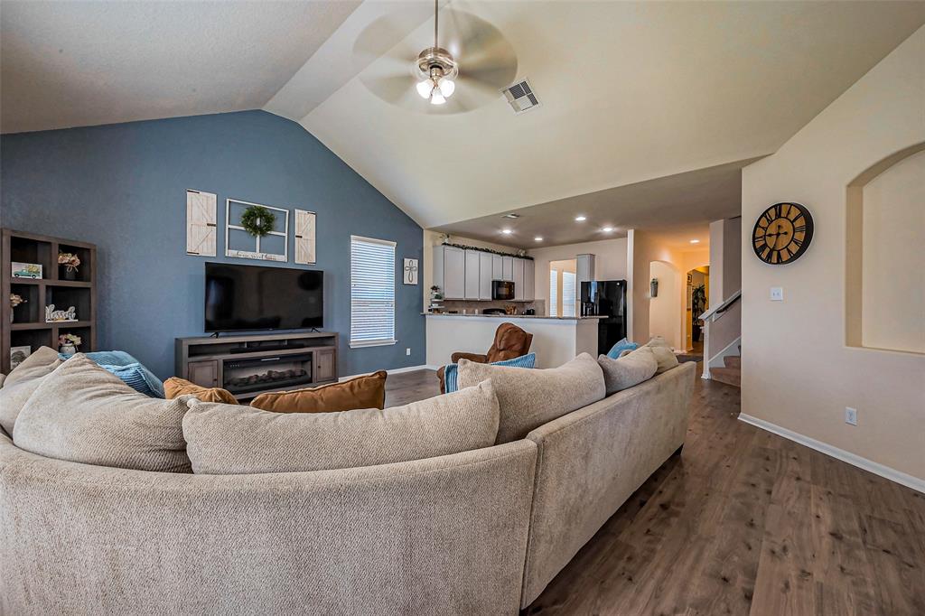 2927 Coachmaker Trail, Rosenberg, Texas image 9