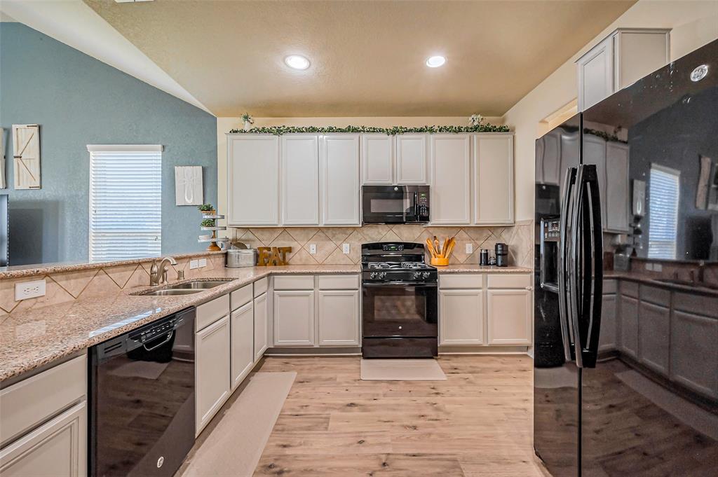 2927 Coachmaker Trail, Rosenberg, Texas image 10