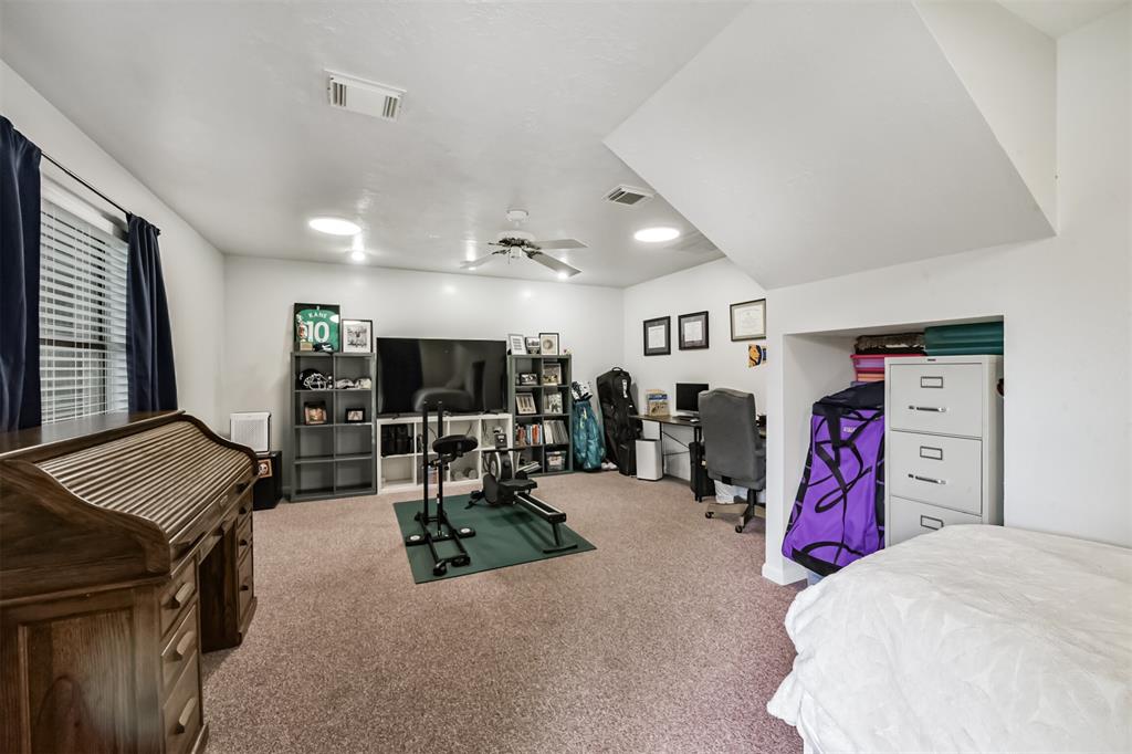 9818 Twin Shores Drive, Willis, Texas image 32