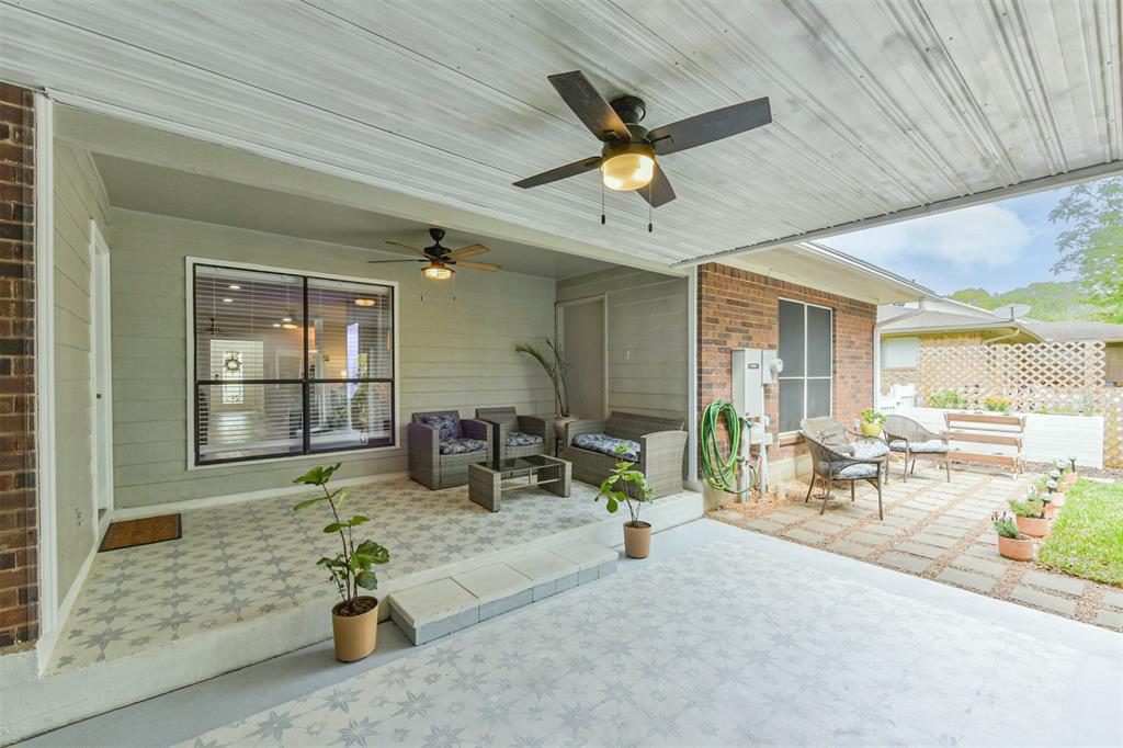9818 Twin Shores Drive, Willis, Texas image 41
