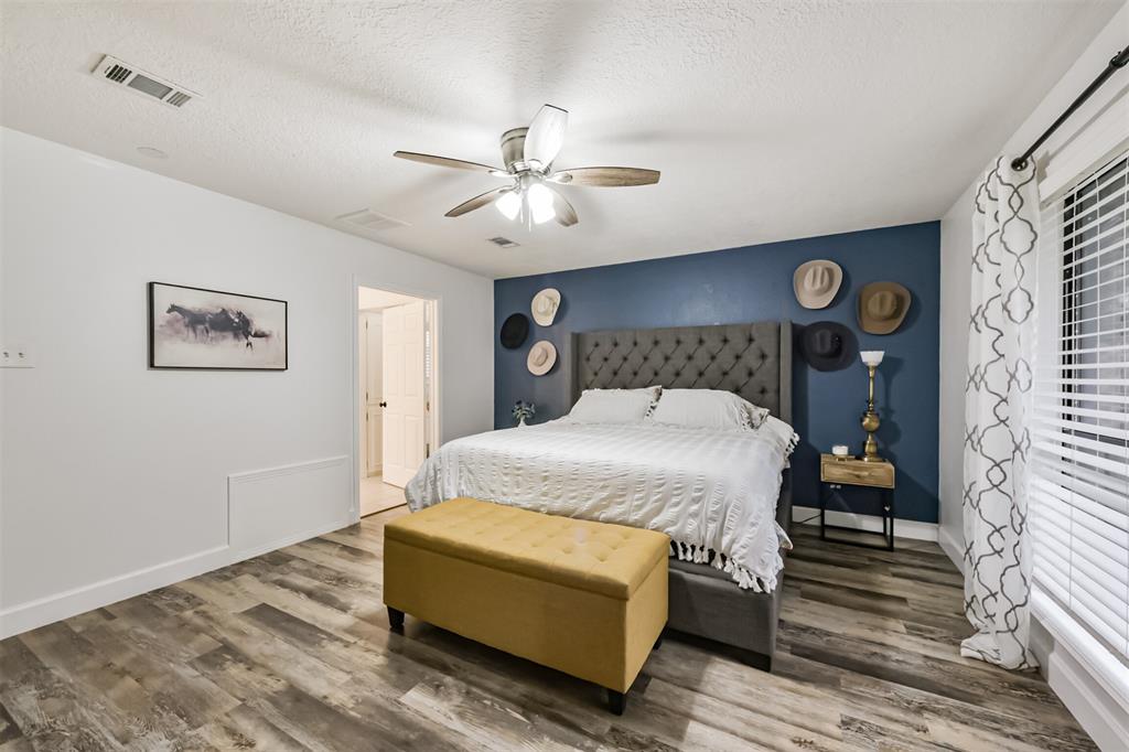 9818 Twin Shores Drive, Willis, Texas image 20