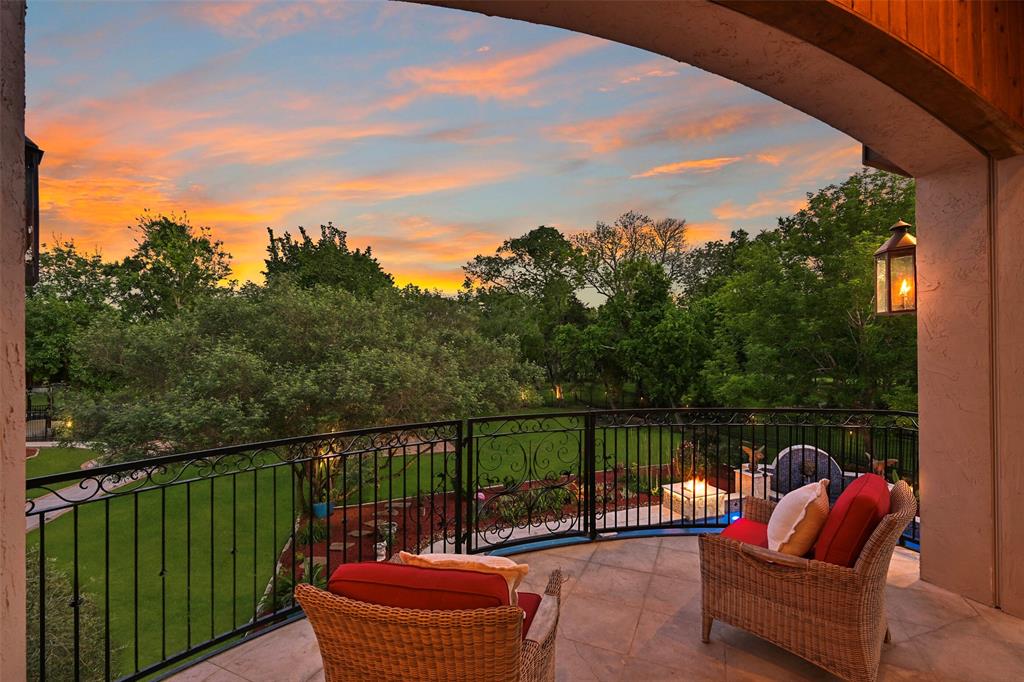 2412 Airline Drive, Friendswood, Texas image 4