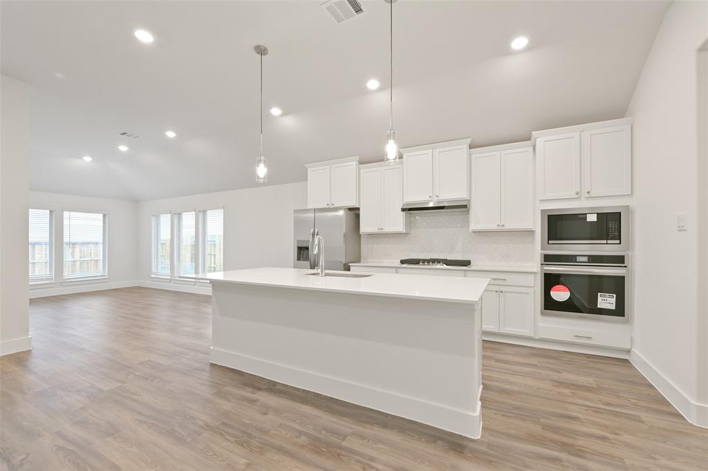 1541 Apache Heights Drive, Dayton, Texas image 10