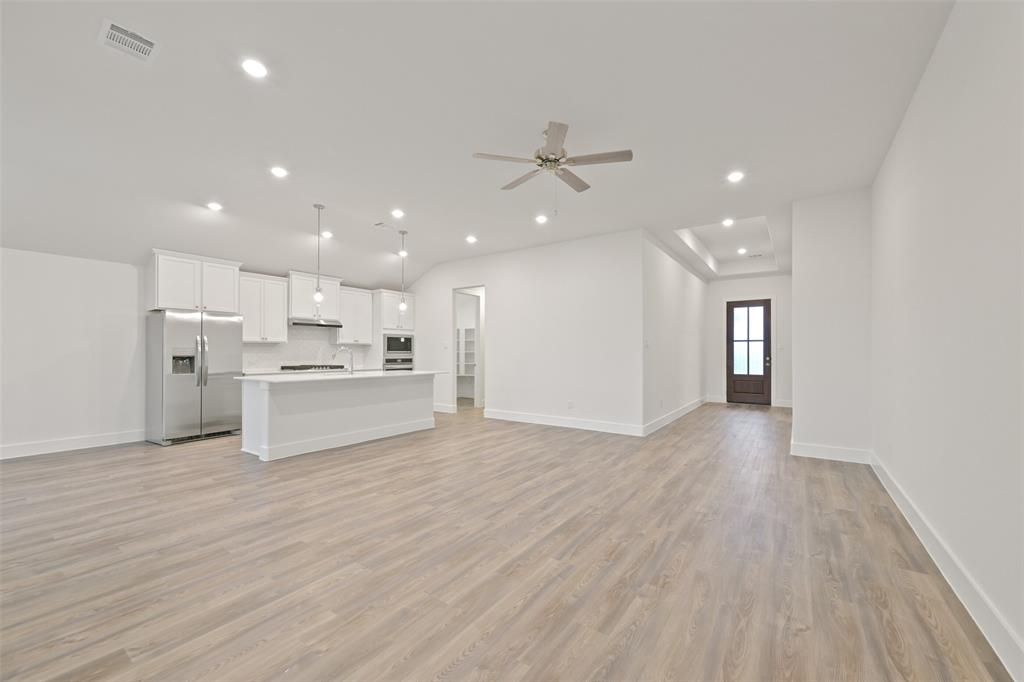 1541 Apache Heights Drive, Dayton, Texas image 7