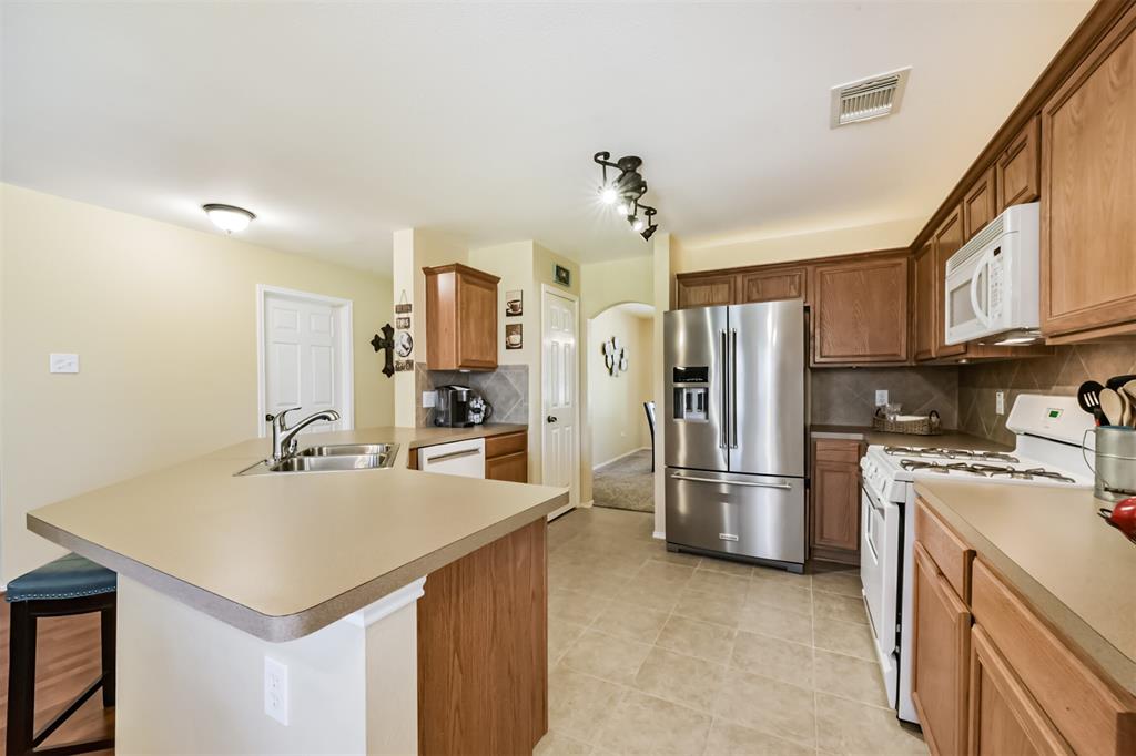 19426 Dolan Springs Drive, Tomball, Texas image 5