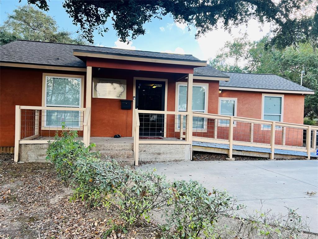 4608 W Walnut Street