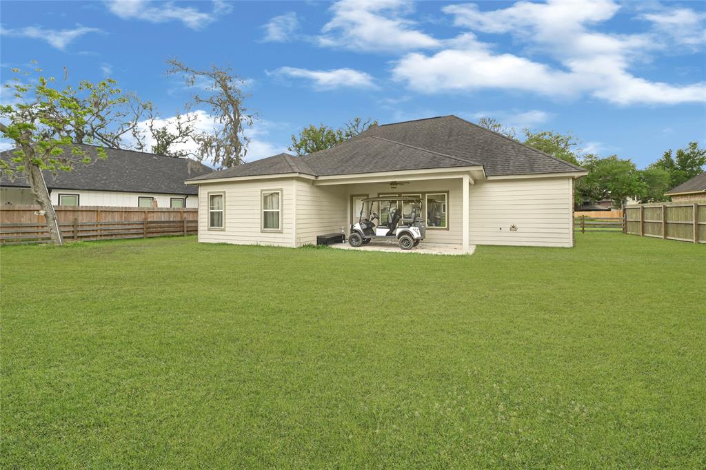 2234 Shalmar Drive, West Columbia, Texas image 11