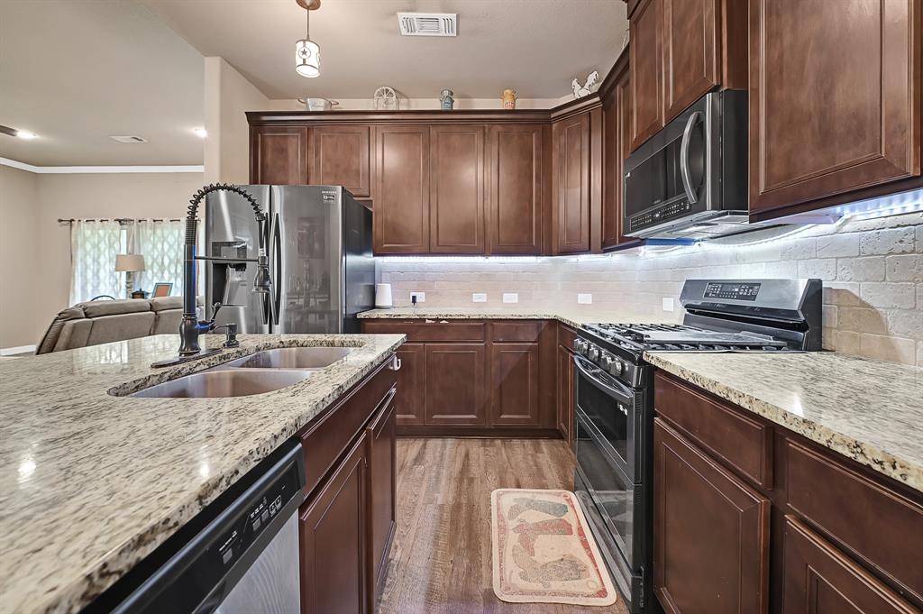 2234 Shalmar Drive, West Columbia, Texas image 23