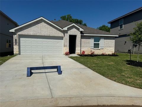 Single Family Residence in Willis TX 11809 Summertime Drive.jpg