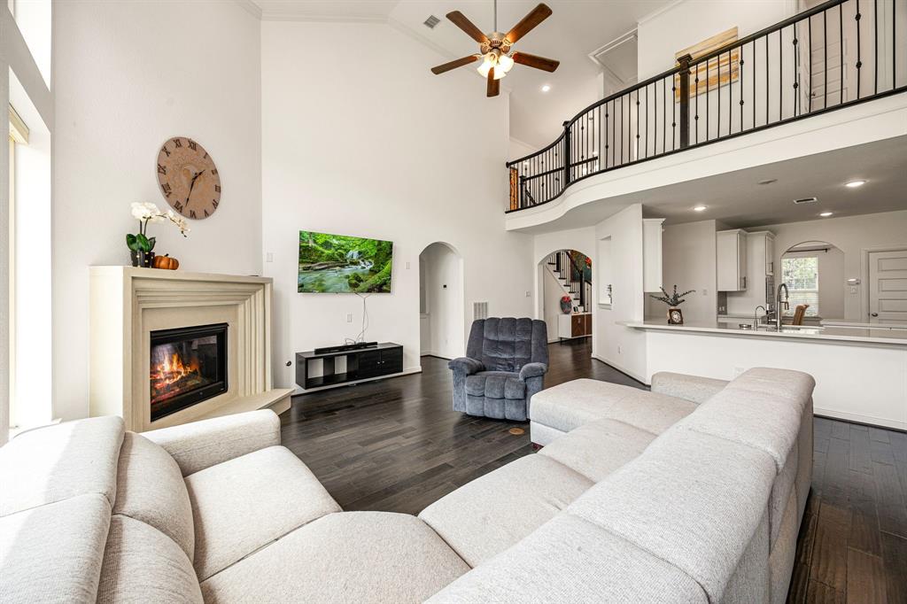 35 Winter Thicket Place, Tomball, Texas image 4